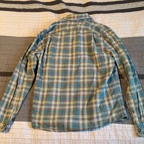Grey and Green Hollister Flannel - Picture 5 of 5
